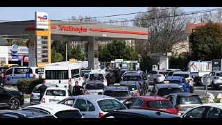 Grève dans les raffineries : les stations essences prioritaires de Marseille assaillies