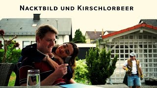 Nacktbild und Kirschlorbeer