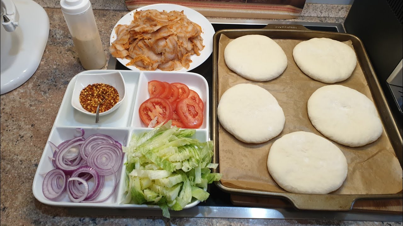 Döner te pergaditur vet,Mishin ,Kulaqat dhe sosin,Sdo bleni asnjehere te gatshem ,e shifni bindeni