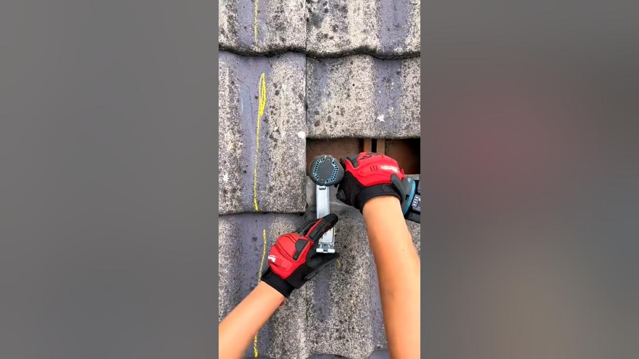 Wait for it... 😱💪 Very Impressive Solar Installation on a Roof 💪 - Subscribe for more! ☀️ Wait for it... 😱💪 Very Impressive Solar Installation on a Roof 💪 - Subscribe for more! ☀️