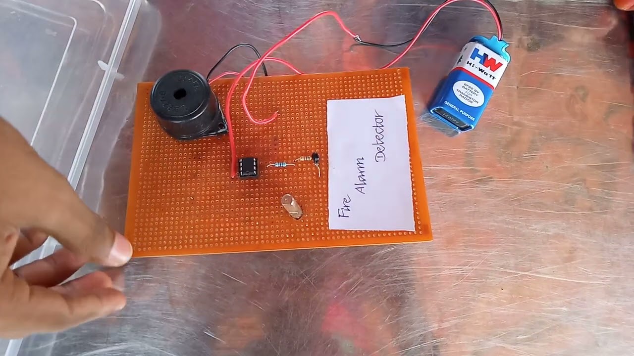 Simple fire alarm using thermistor