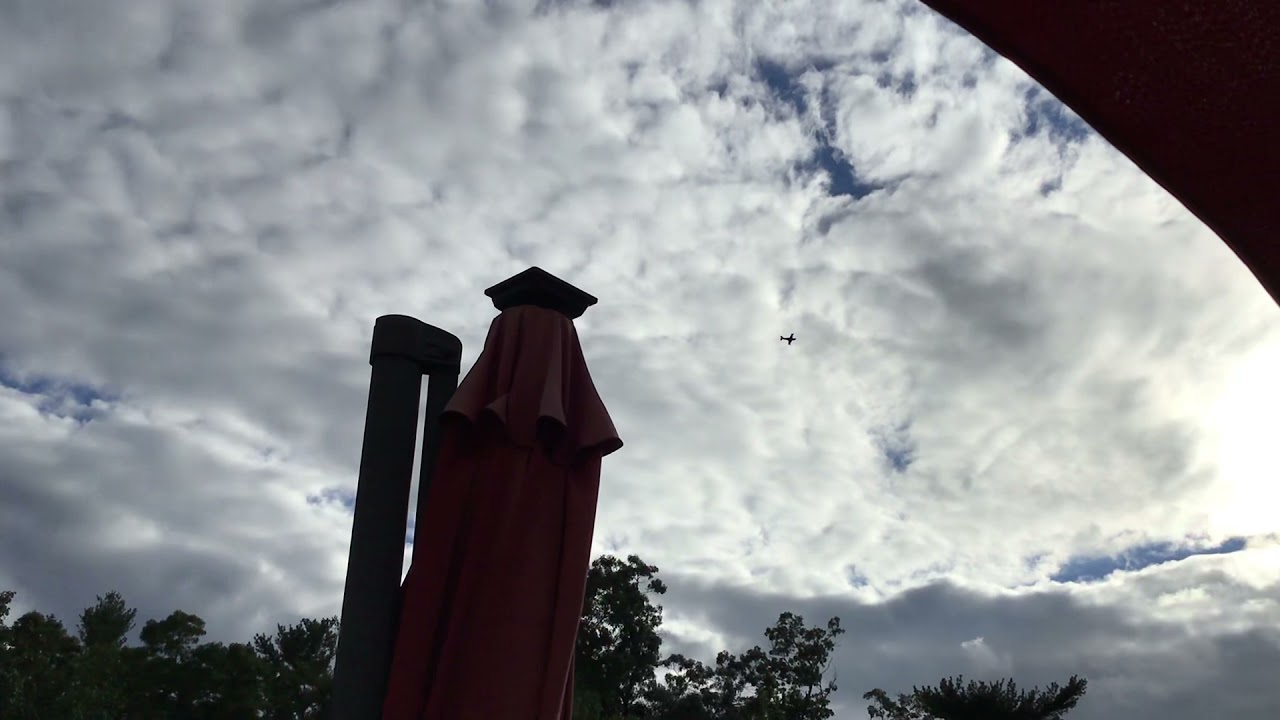 SF-260 SIAI Marchetti Flyover Departing KPYM