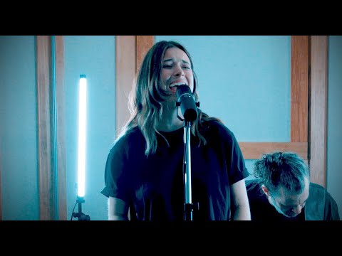 Valerie - Amy Winehouse - electro funk cover ft Rett Madison !!!