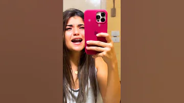 انا البندورة الحمراء 