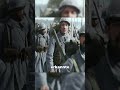 Warum trugen Soldaten im Ersten Weltkrieg Hüte statt Helme?