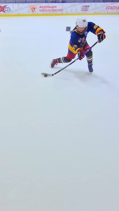 Движение защитника на синей линии. #icehockey #хоккей #защитник # ...