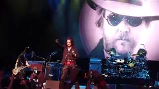 Video thumbnail of "Hollywood Vampires - My Dead Drunk Friends (May 12, 2019 @San Francisco)"