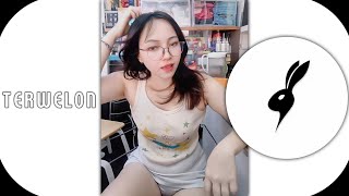 Penjual warung pamerin sempak kelihatan tembem