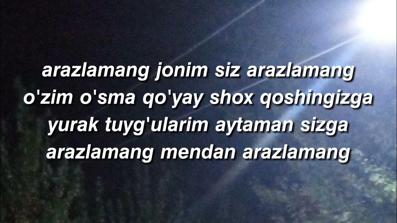 Semiz bir semiz ayol ogziga va uning kokrak ortasida Semiz bir semiz ayol ogziga va uning kokrak ortasida