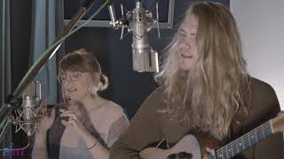 Off The Record VIII - Heirs - Ode To The Sun
For the latest instalment of our Off The Record series we recorded Jennifer Denny and Solomon Steele who are two-thirds of indie-folk band Heirs, performing their song Ode To The Sun.
Check out their debut album The Thick Of It here: https://spoti.fi/2XnuClt
Facebook: https://www.facebook.com/HeirsBandPage/
Instagram: https://www.instagram.com/heirs.band/
Recorded, Mixed & Mastered by:
Matthew Borsos: https://gambinorfr.wixsite.com/matthewborsos
Laura Parker: https://lauraparker27.wixsite.com/lauraparker Off The Record VIII - Heirs - Ode To The Sun