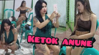 Uci Farantika Terlihat Jelas Segitiga Putihnya