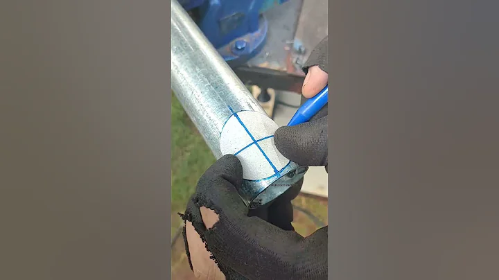 few know.! quick trick to cut round pipe 45 degrees #welding #welderman #fabrication #weldernation