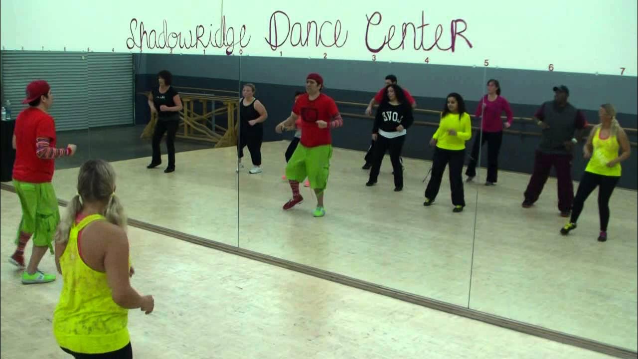 La Negra Tomasa - Caifanes - Cumbia Dance Fitness W/ Bradley - Crazy Sock TV La Negra Tomasa - Caifanes - Cumbia Dance Fitness W/ Bradley - Crazy Sock TV