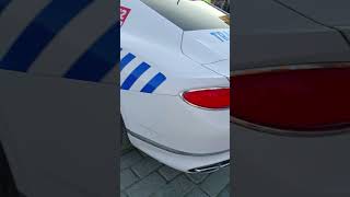 Patrouille de luxe : La police d&#39;Istanbul en Bentley Continental GT W12 à Sultanahmet, Arrêtez-vous