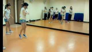 20120822內湖救國團崴德老師周三夜間班-泫雅CHANGE-6-同學復習(短褲組1)
