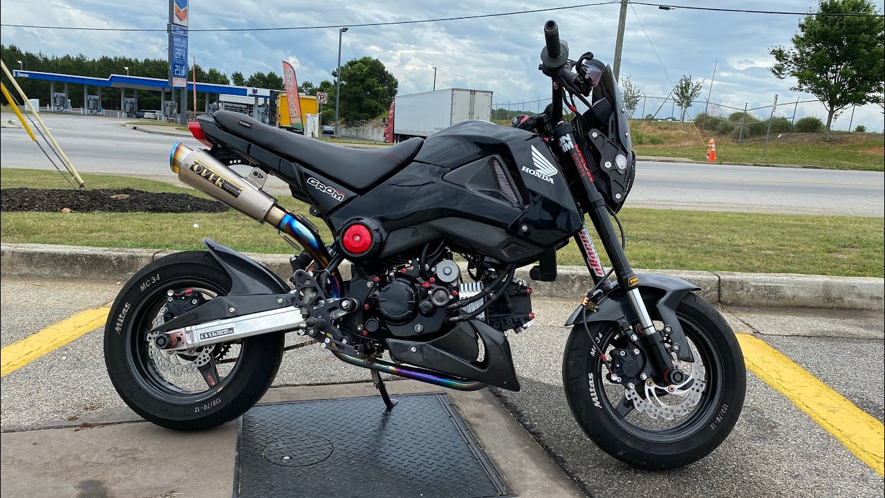 230cc Honda Monkey vs 210cc Honda Grom. 