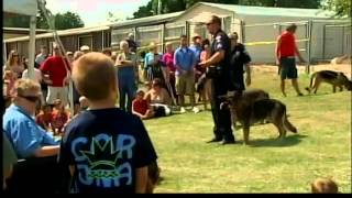 GDW6MON Madison girl donates for police K9s