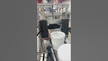 High Speed Bucket Lid Feeding Pressing Machine #pressingmachine #cappingmachine