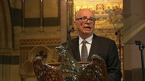 Murdoch pays tribute to Dame Elisabeth