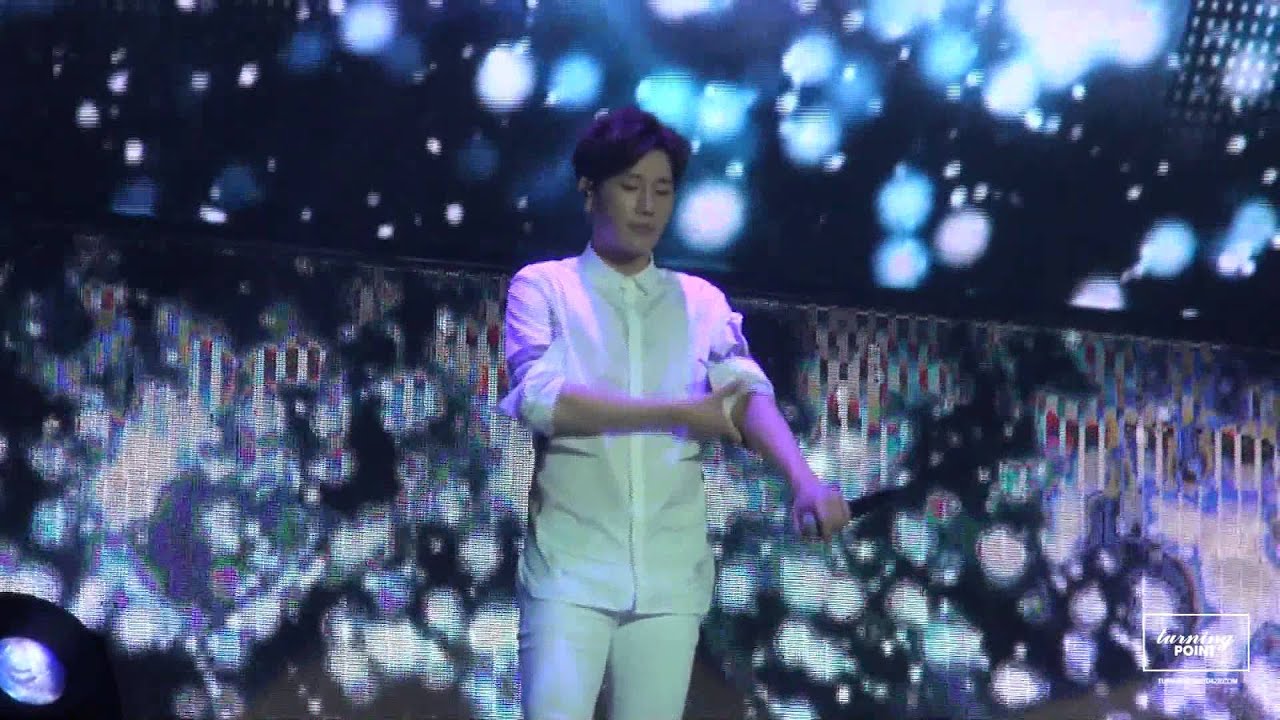 150930 Nanjing  마주보며 서있어 성규