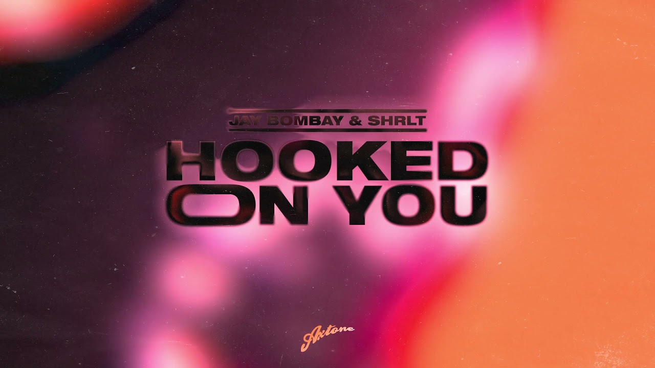 Assista a Jay Bombay & SHRLT - Hooked On You (Extended Mix) no YouTube Assista a Jay Bombay & SHRLT - Hooked On You (Extended Mix) no YouTube