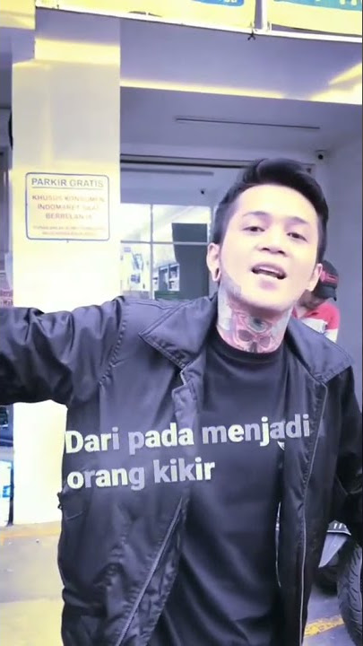 LEBIH BAIK JADI TUKANG PARKIR DARI PADA JADI ORANG KIKIR #shorts