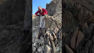 Real Stone Breaking Skills 🧠#smartmining #oldtechniques #manualskills #hardwork