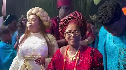 AYEFELE & TOPE ALABI PERFORMANCE AT SINGER SB LIVE TRADITIONAL WEDDING TO HIS WIFE OLUWATOMISIN 