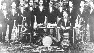 Keep Sweeping The Cobwebs Off The Moon : Abe Lyman and His Orchestra
