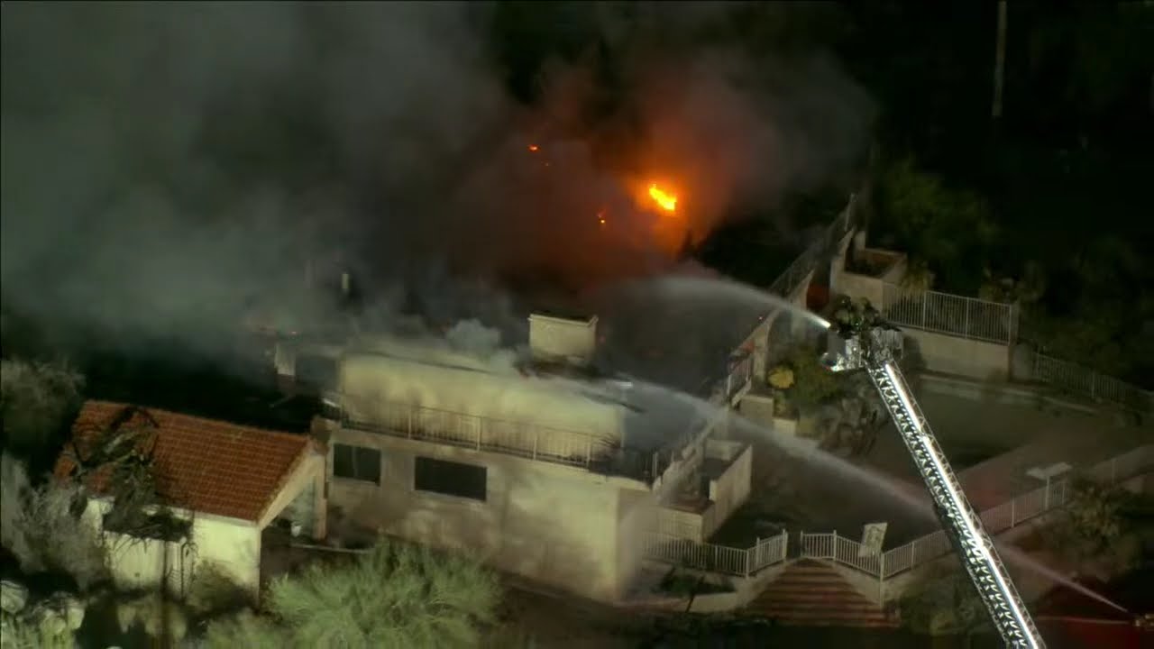 LIVE: Massive fire burns Paradise Valley mansion