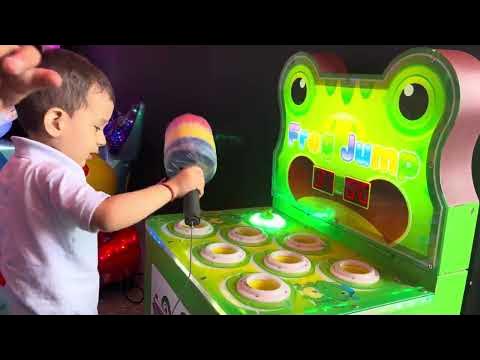 Playing frog jump game with my 👩 - YouTube