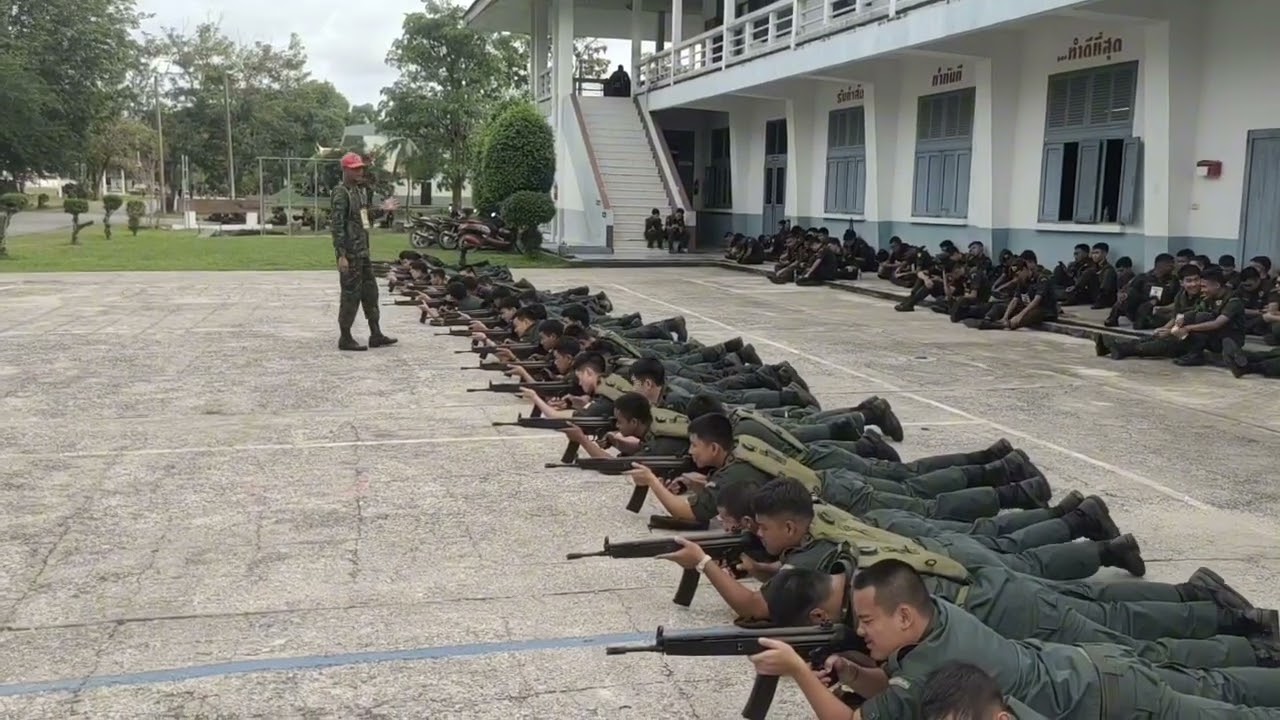 ครอบครัว จันทรักษ์ ซ้อมใช้ชินก่อนขึ้นแนวยิง