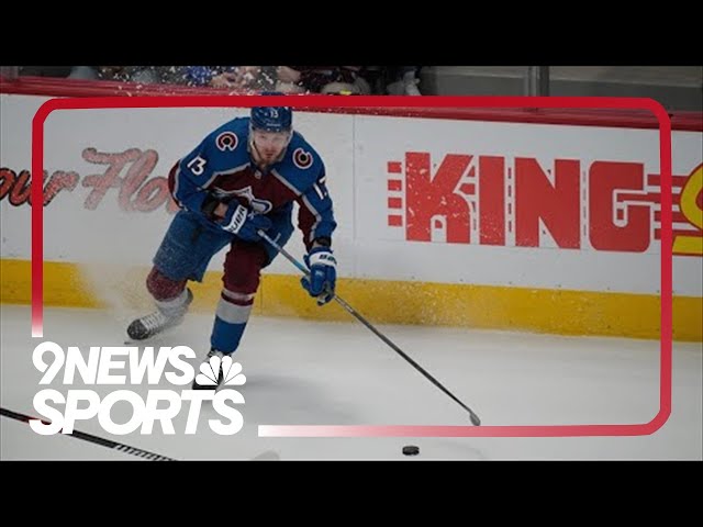 Colorado Avalanche dent Stanley Cup in on-ice celebration