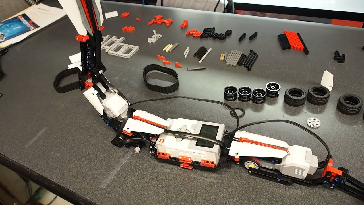 Lego Mindstorms EV3 review: Building our first Lego Mindstorms EV3 robot,  coming September 1 with iOS/Android support - CNET