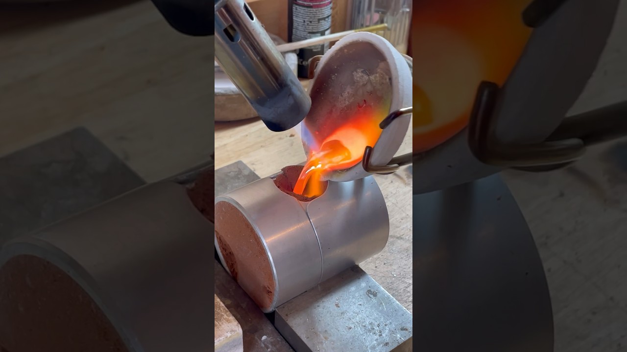 How it&rsquo;s made | Handmade silver jewellery tutorial | Sand casting a ring