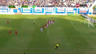 لحظة إصابة محمد عبد المنعم لمدرب الفريق بعد هدفه في اتحاد المنيستيري