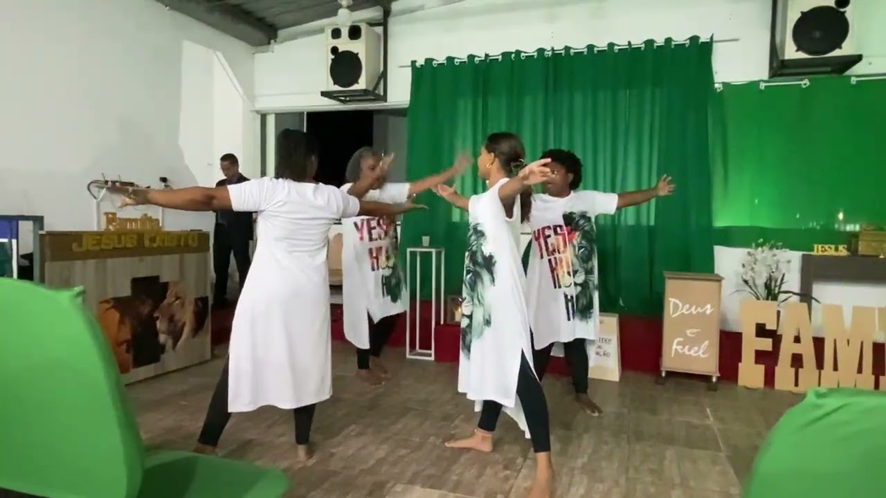 Coreografia Eu e minha casa-Julliany souza e Léo Brandão 