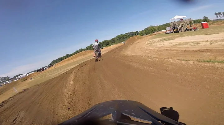 EPIC 2-stroke Supermini Battle ft. Thomas Welch