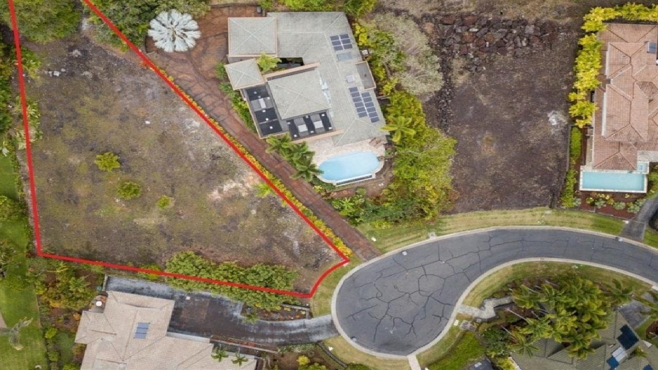 Lot 37, KAILUA-KONA, HI Presented by Philip Fukushima.