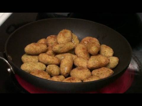 Dudhi muthiya or Kofta (Bottle Gourd balls) - Gujarati Recipes by Bhavna | Bhavna