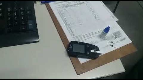 Glicosímetro Accu Check + solução/reagentes: Teste controle para aferir monitor + tira de glicemia.