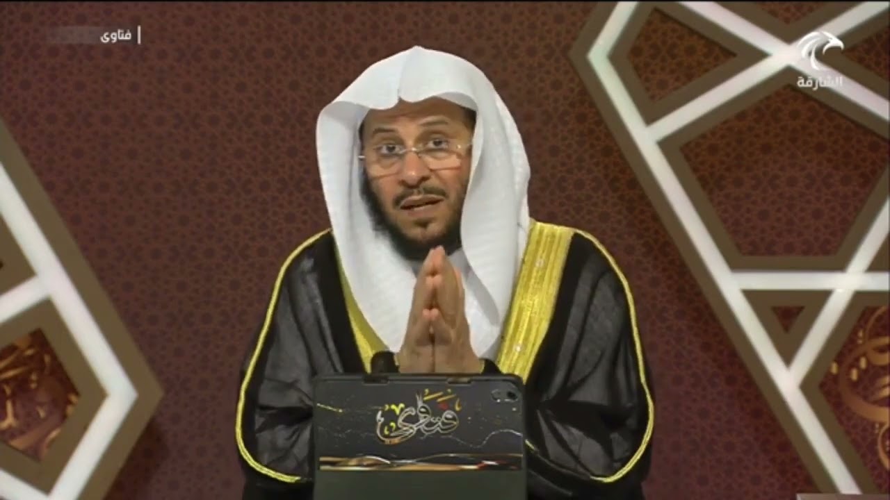 هل يجوز للمرأة أن تحتفظ بصور طليقها؟ | الشيخ عزيز بن فرحان