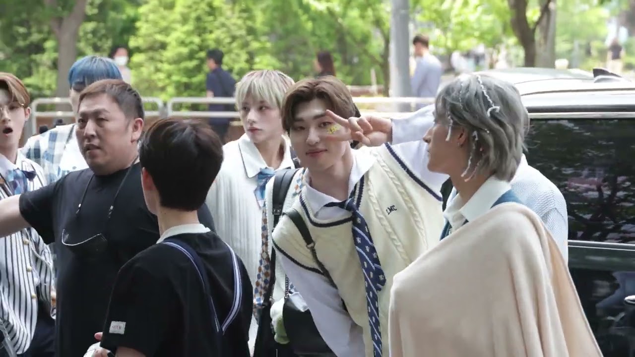 230613 소디엑(XODIAC) 더쇼 출근길