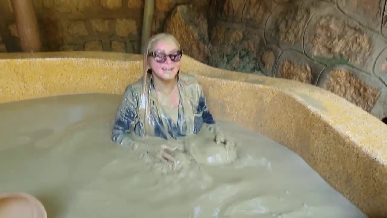 Elena mud I-Rezort full video