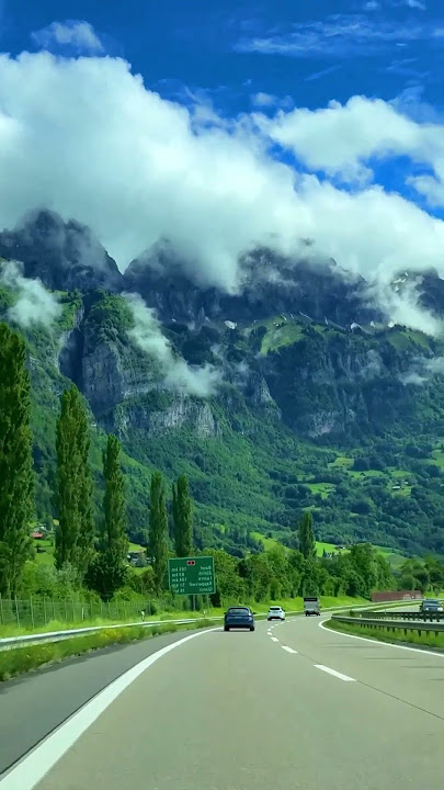 Pemandangan jalan tolnya indah banget  #nature #alam #travel #pegunungan #mountains #indah #swiss