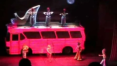 Priscilla Queen of Desert (Broadway) - I Will Surv...