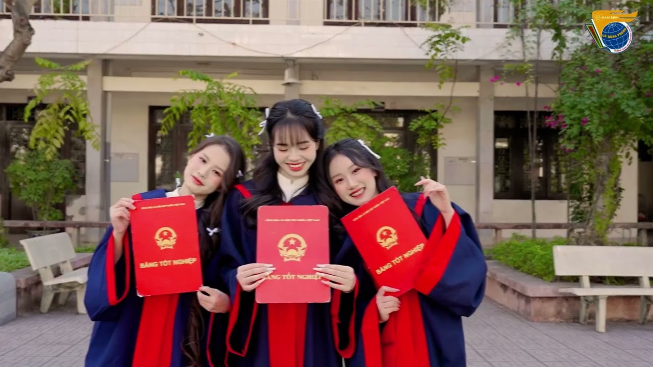 CHÀO ĐÓN THẾ HỆ THỨ 106 CỦA TRƯỜNG THPT CHUYÊN LÊ HỒNG PHONG - NAM ĐỊNH