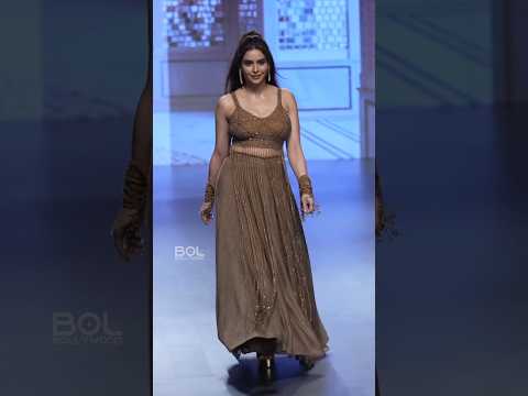 Actress Stunning Ramp Walk 🔥 Ridhi Mehra Designer Outfit 😍 #shorts