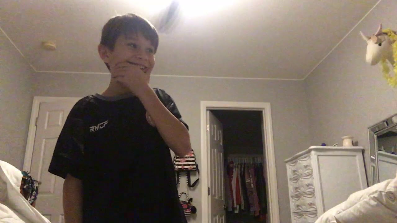 Little girl farts and blames it on a ghost. Parody YouTube