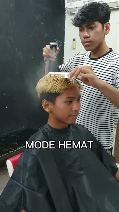tukang pangkas atau tukang cuci helem ? 👀